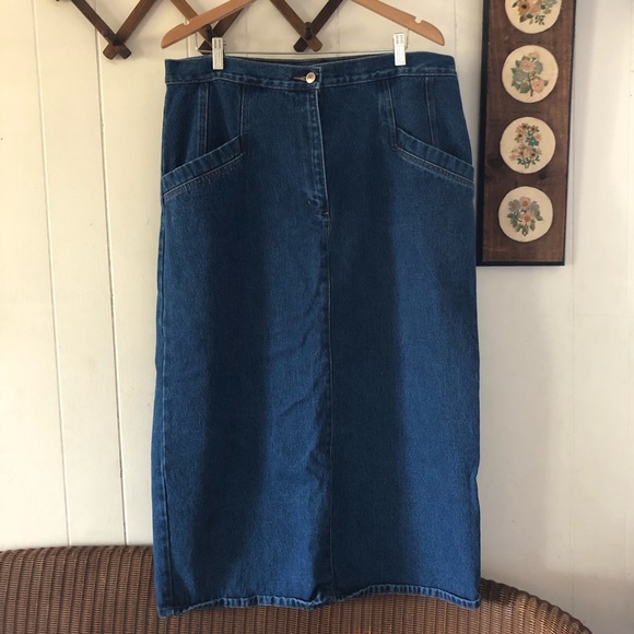 Vintage Dresses & Skirts - 🍄Vintage Denim High Rose Skirt